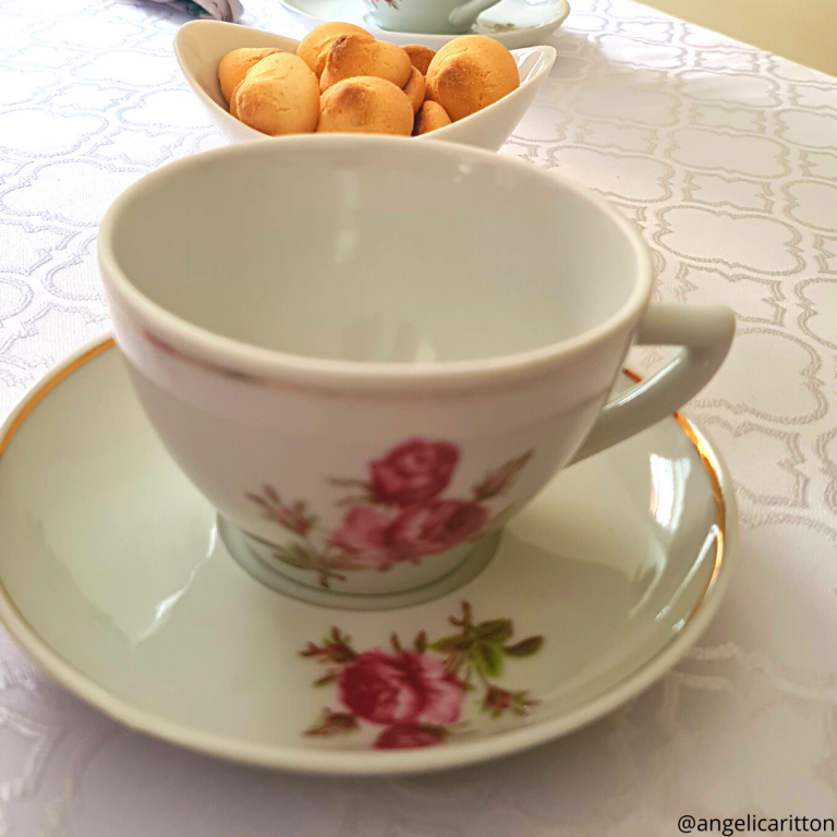 Mesa Posta para Café e Chá da Tarde