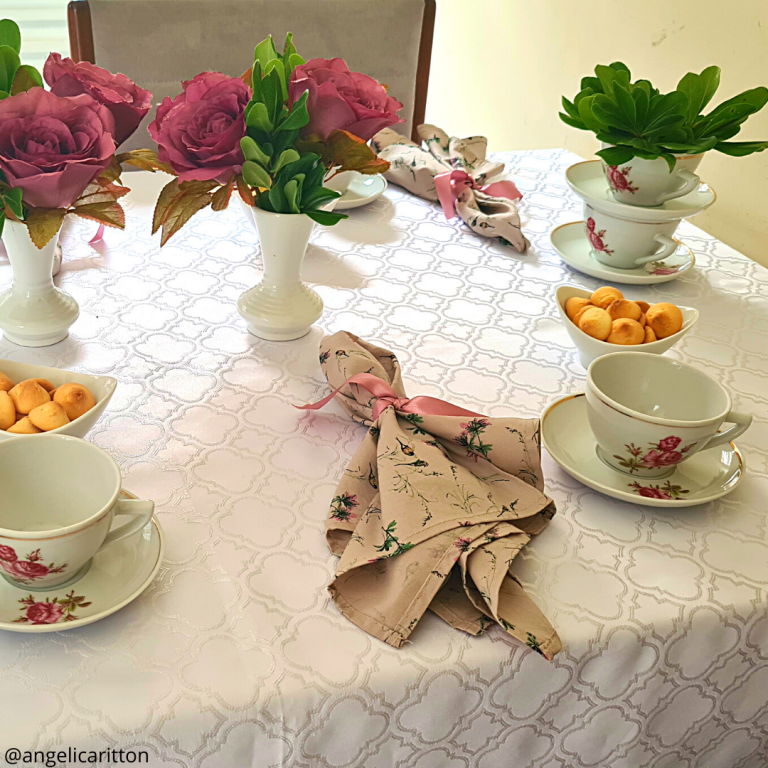 Mesa Posta para Café e Chá da Tarde