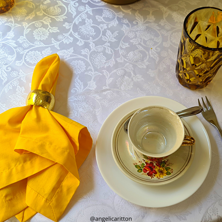 Mesa Posta para Café e Chá da Tarde